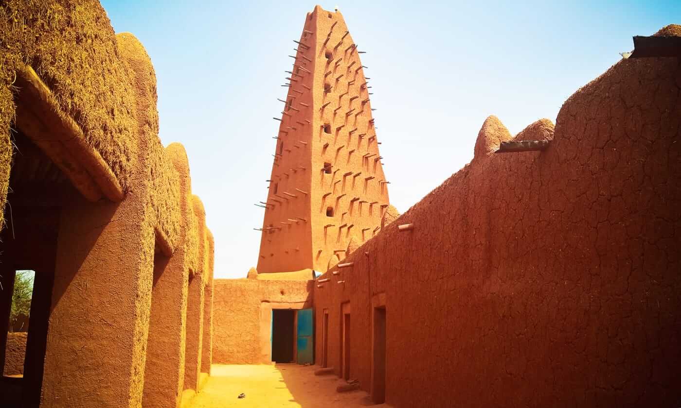 <a href="/category/destinations/travel-guides/country/niger/" target="_blank">Niger</a> 