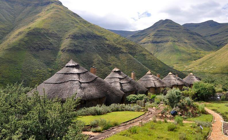 <a href="/category/destinations/travel-guides/country/lesotho/" target="_blank">Lesotho</a> 