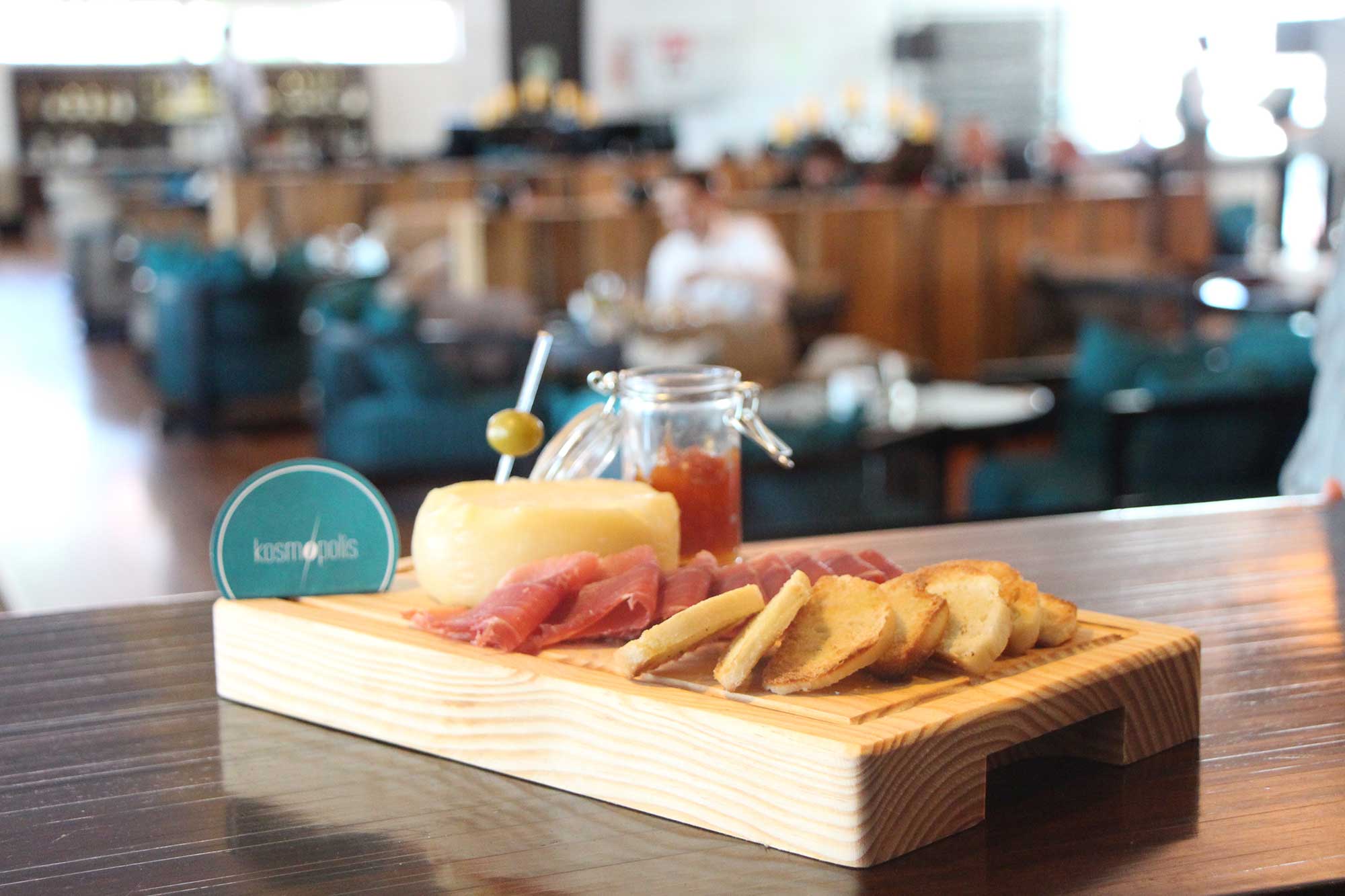 Dine Angola